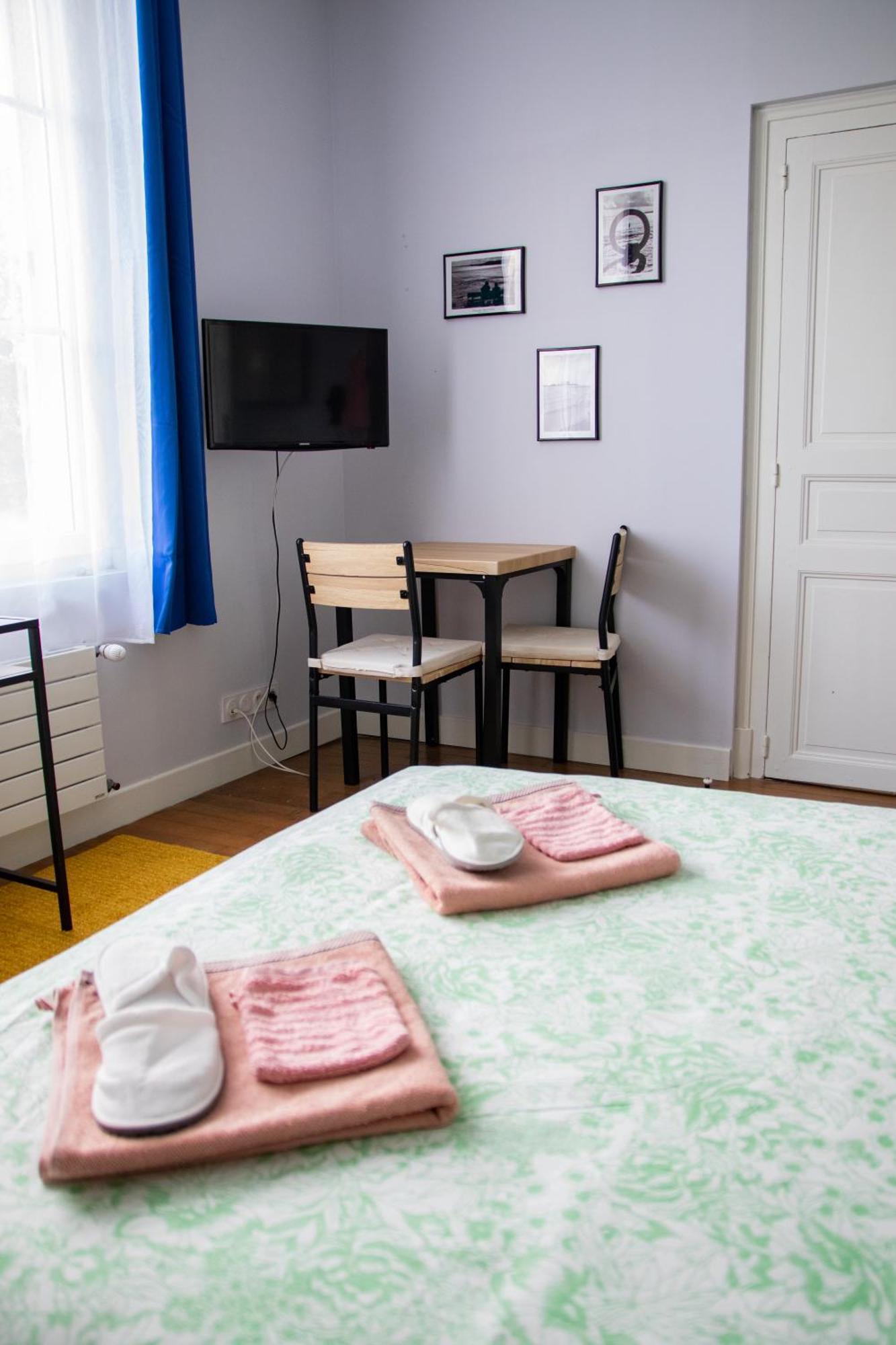Hotel Les Tourterelles Vendôme Zimmer foto