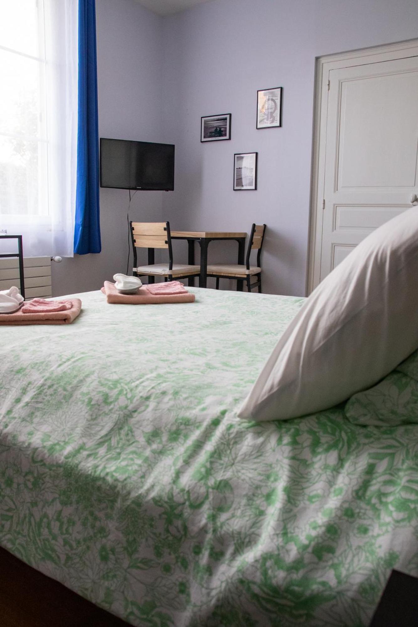 Hotel Les Tourterelles Vendôme Zimmer foto
